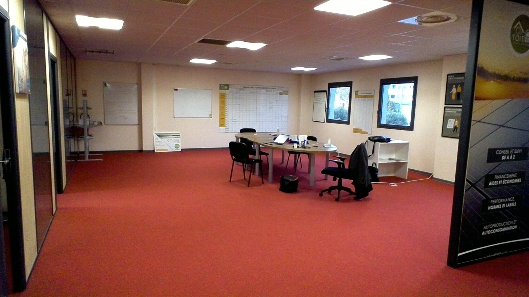 Avenue De La Fleuride, Aubagne to rent Interior Photo- Image 1 of 4