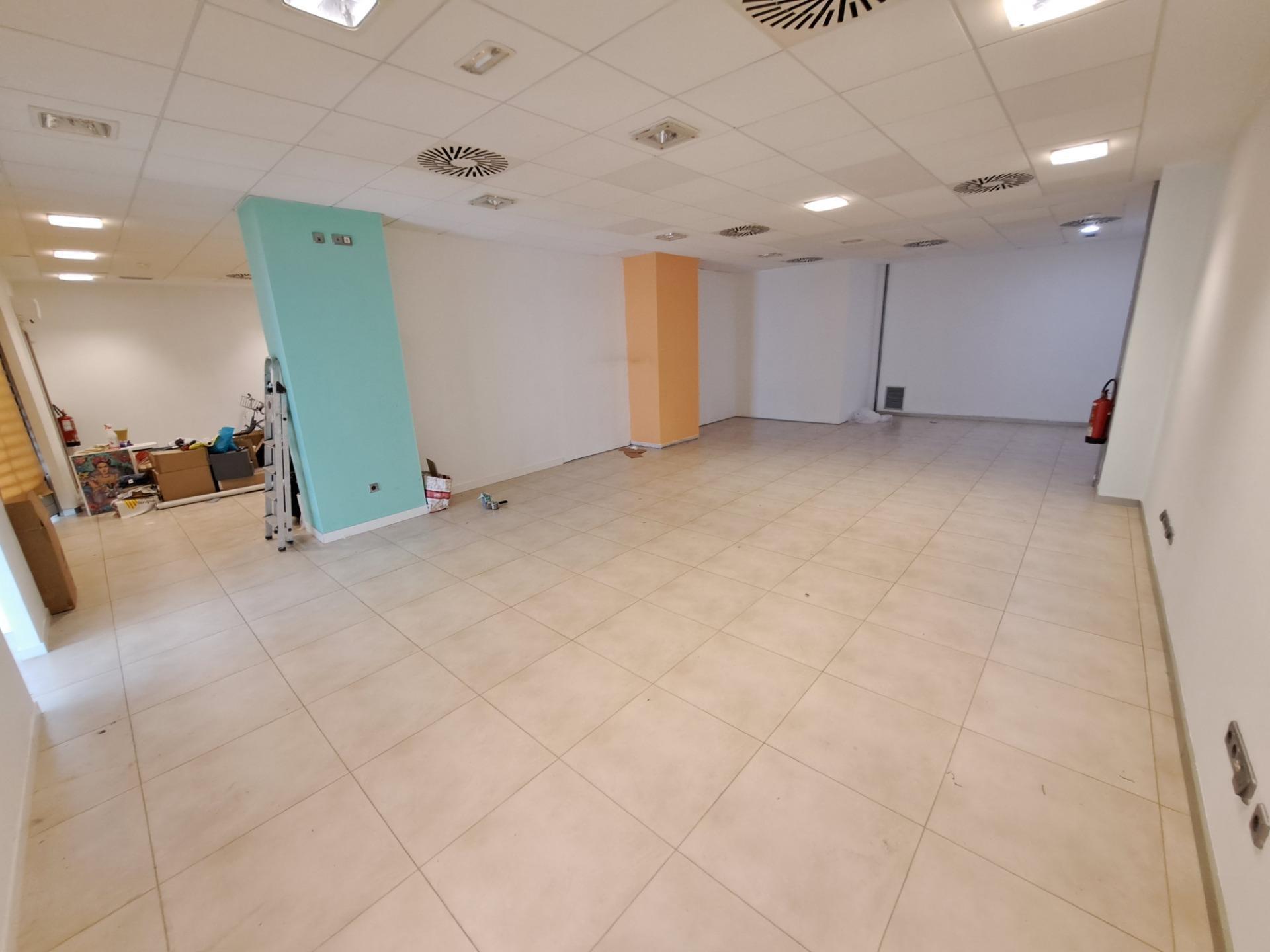 Retail in Carcaixent, Valencia for sale Interior Photo- Image 1 of 12