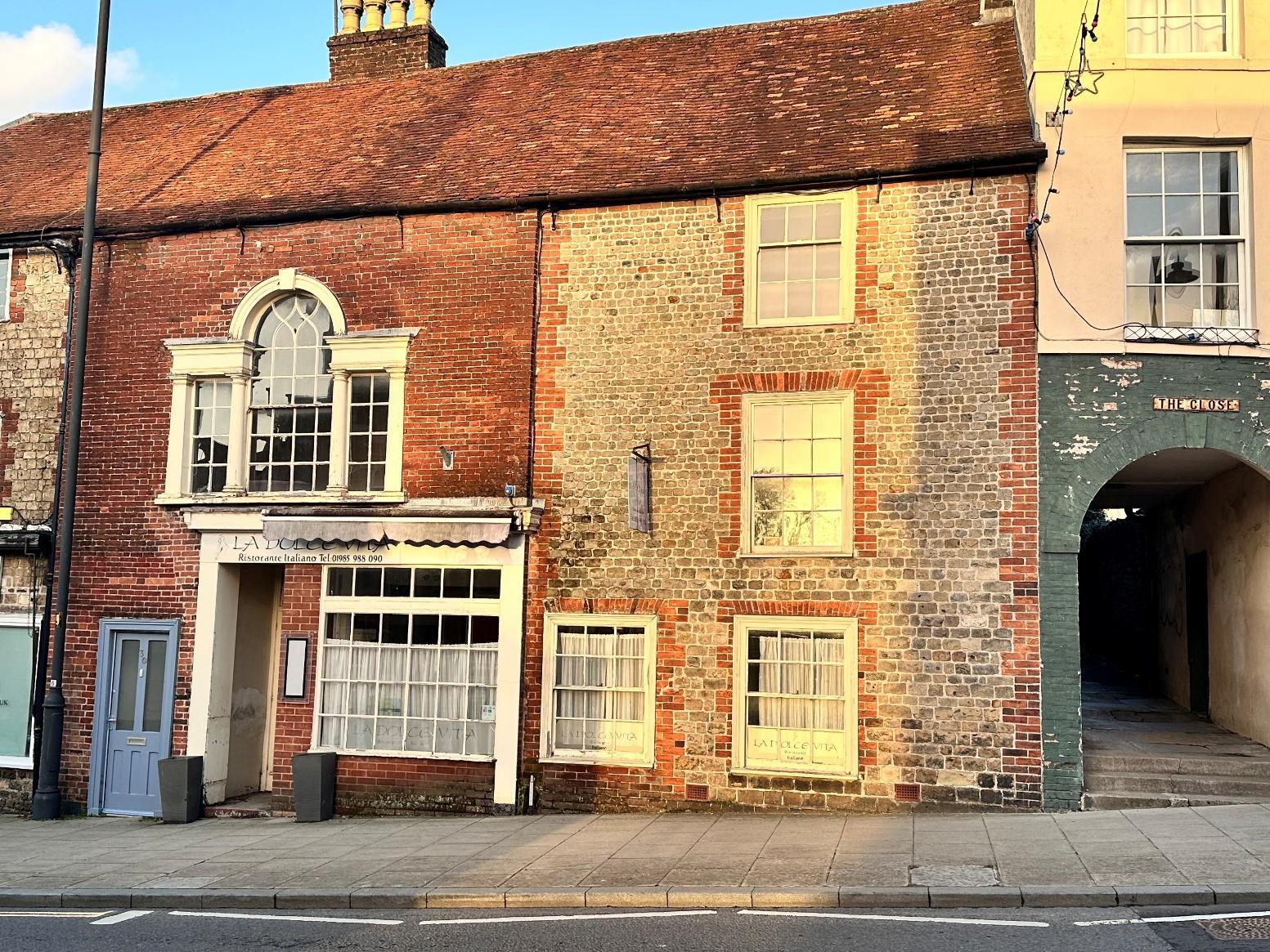 28 High St, Warminster to rent Primary Photo- Image 1 of 2