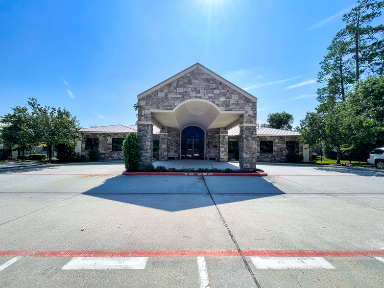 819 Crossbridge Dr, Spring, TX for rent - Building Photo - Image 1 of 3