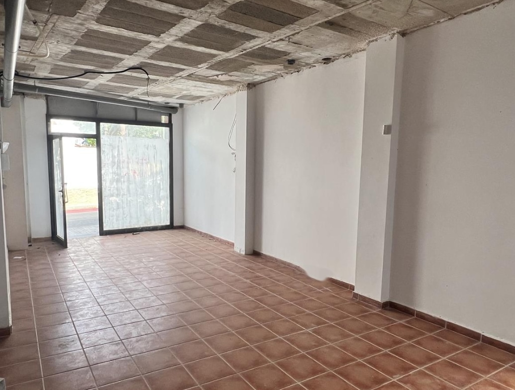 Malgrat de Mar, BAR 08380 - Unit Puerta L01 -  - Interior Photo - Image 1 of 10