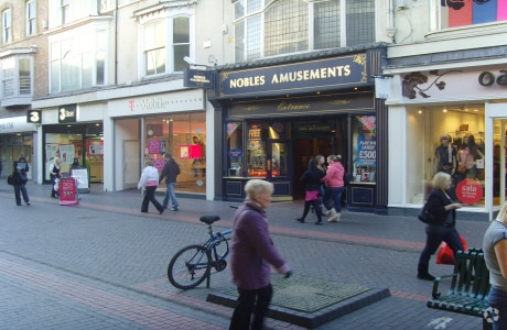 77-79 Linthorpe Rd, Middlesbrough to rent - Primary Photo - Image 1 of 1