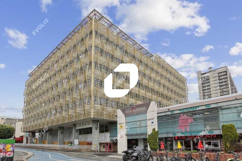 Office in Montreuil to rent Building Photo- Image 1 of 15
