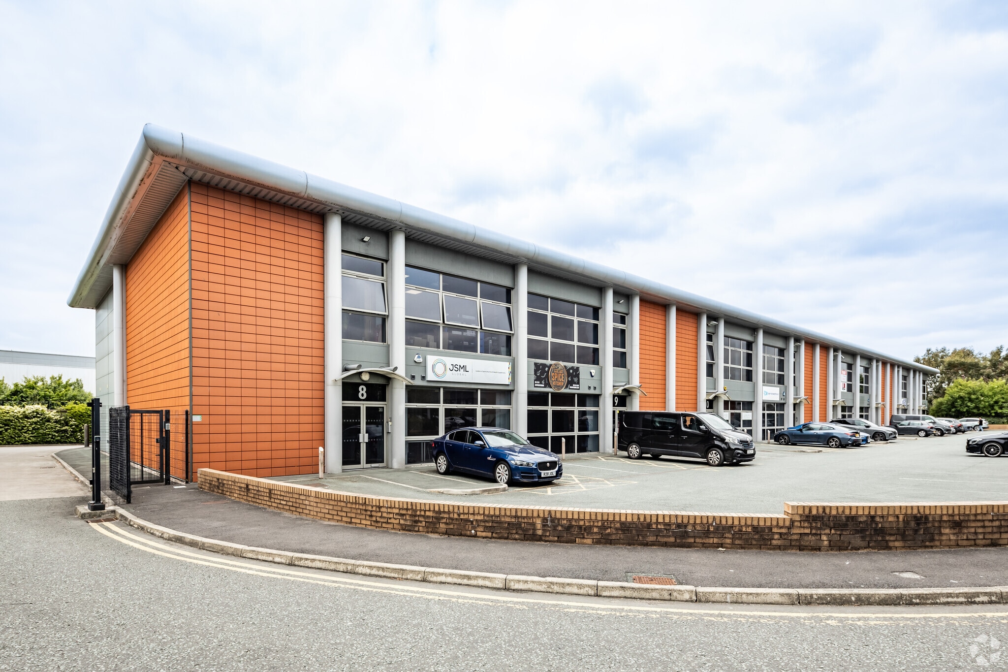 Skyhawk Ave, Liverpool for sale Primary Photo- Image 1 of 20