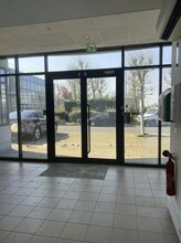385 Rue De La Belle Etoile, Roissy-en-France to rent Interior Photo- Image 2 of 9