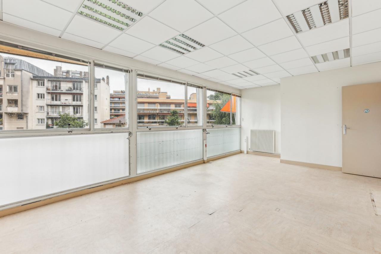6 Rue Léon Renault, Les Lilas for sale Building Photo- Image 1 of 12
