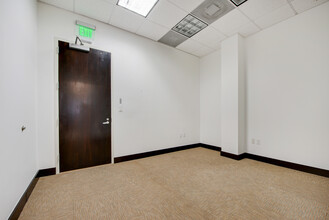 135 San Lorenzo Ave, Coral Gables, FL for rent Building Photo- Image 1 of 11