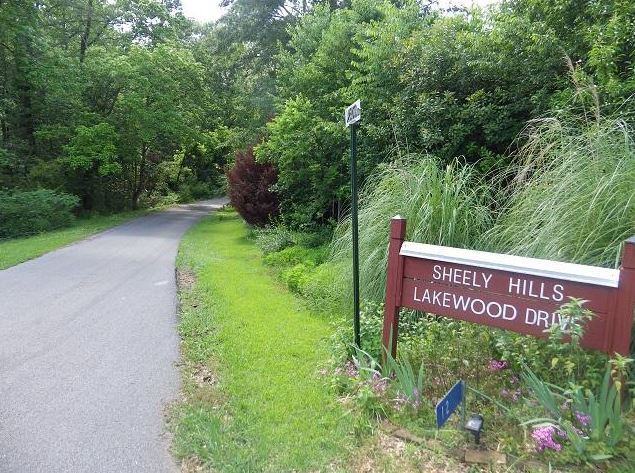 Lakewood Dr, Starkville, MS for sale Primary Photo- Image 1 of 1