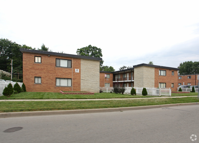 306-314 Wilson Ave, West Chicago, IL for sale - Primary Photo - Image 1 of 5