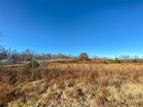 Hudson Dr, Poplar Bluff, MO for sale Primary Photo- Image 1 of 1