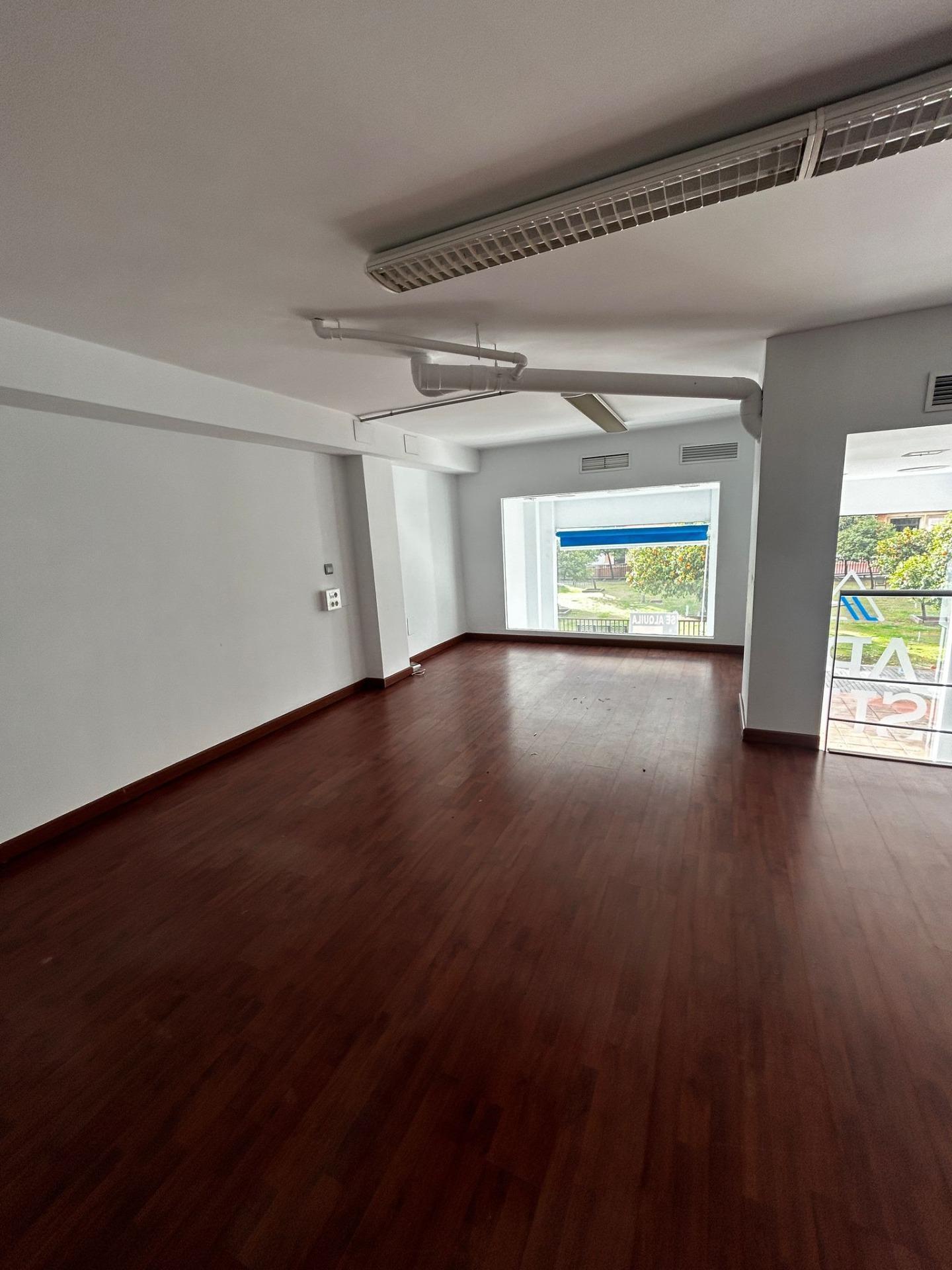 Retail in Córdoba, Córdoba to rent Interior Photo- Image 1 of 9