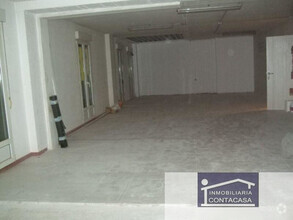 Retail in Colmenar Viejo, MAD for rent Interior Photo- Image 2 of 4