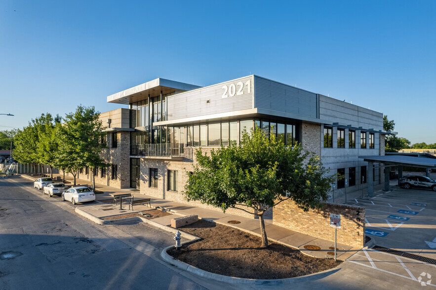 2021 E 5th St, Austin, TX for rent - Building Photo - Image 3 of 19