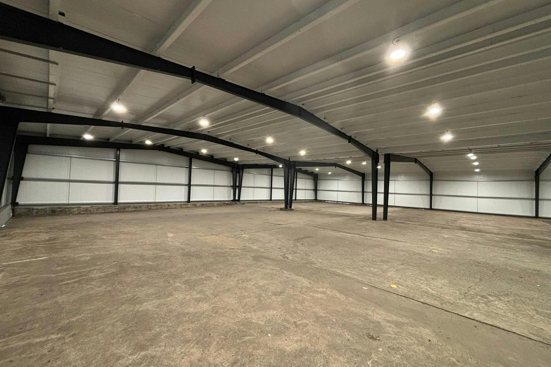 110 Glasgow Rd, Rutherglen to rent Interior Photo- Image 1 of 2