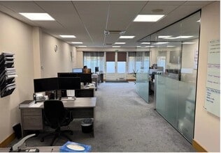 37-39 Highbridge St, Waltham Abbey to rent Interior Photo- Image 2 of 5