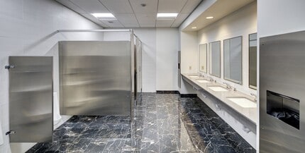 2 Princess Rd, Lawrenceville, NJ to rent Interior Photo- Image 2 of 8