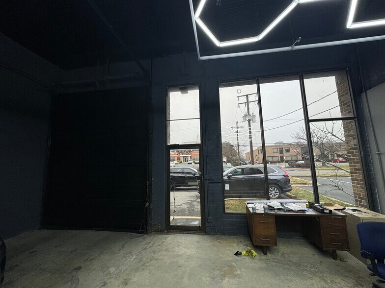 2817-2821 Dorr Ave, Merrifield, VA to rent - Interior Photo - Image 2 of 8