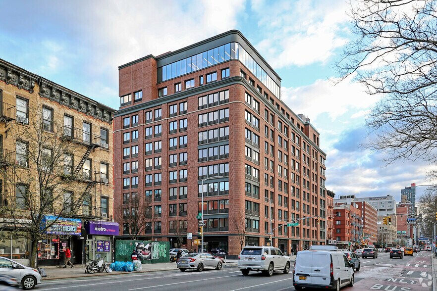 1998 2nd Ave, New York, NY to rent - Primary Photo - Image 3 of 11