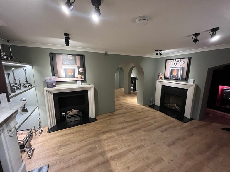 70 London Rd, St Albans to rent - Building Photo - Image 3 of 4