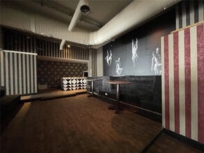 Warrior Sq, Southend On Sea to rent Interior Photo- Image 2 of 3