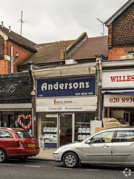 17-17A Walm Ln, London to rent - Building Photo - Image 1 of 4