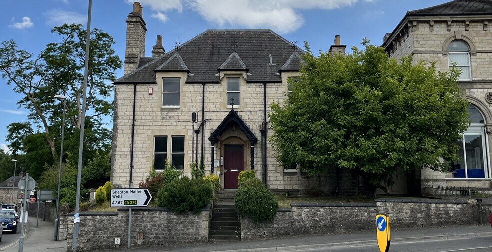 1 Wells Rd, Radstock for sale - Primary Photo - Image 1 of 1