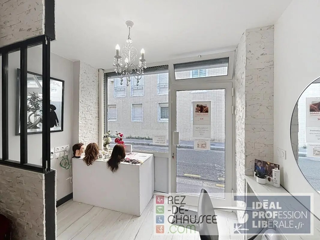 Build-to-Rent in Paris for sale Interior Photo- Image 1 of 5