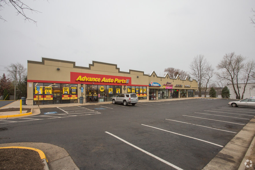 8639-8649 Richmond Hwy, Alexandria, VA for sale - Building Photo - Image 1 of 1