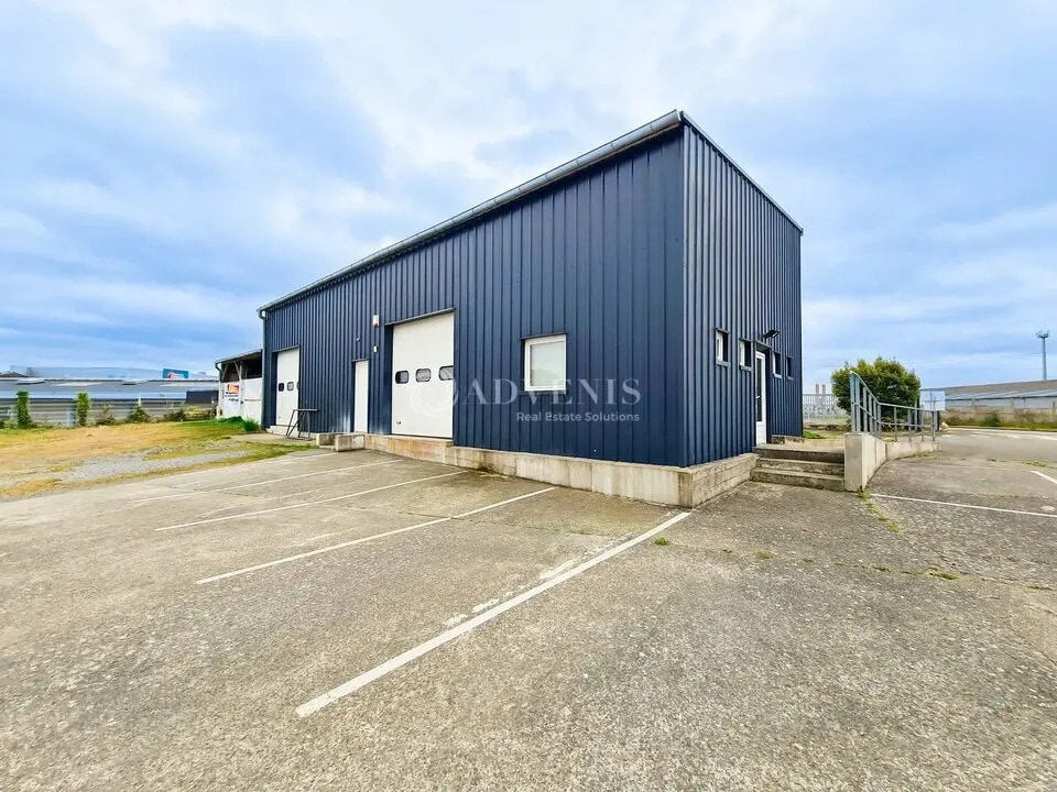 Location Local d'activités 195 m² - Photo 1