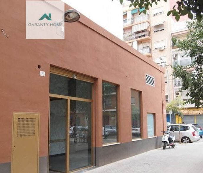 Retail in València, Valencia for sale - Building Photo - Image 1 of 3