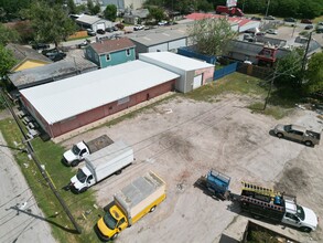 7501 Brownwood St, Houston, TX for rent Building Photo- Image 1 of 17