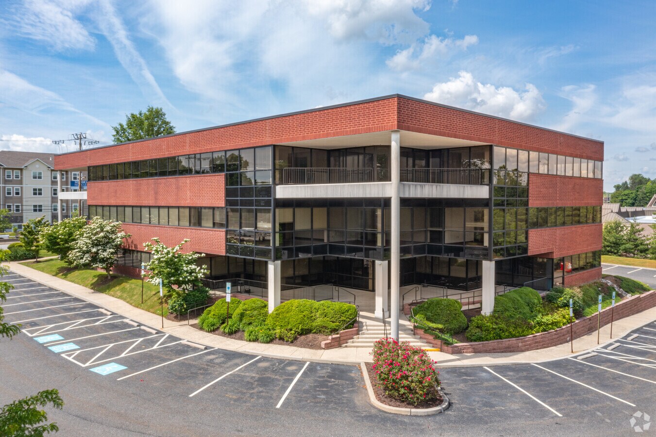 53 W Baltimore Pike, Glen Mills, PA 19342 UK