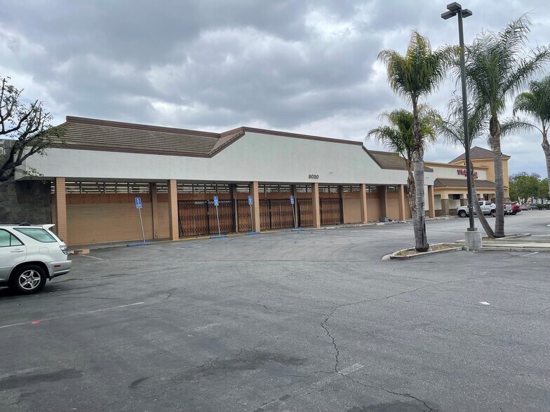 9018-9020 Firestone Blvd, Downey, CA for rent - Building Photo - Image 1 of 3