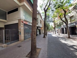 Retail in Barcelona, Barcelona to rent Interior Photo- Image 2 of 12
