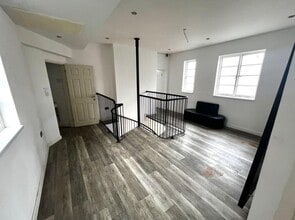 23 Nelson St, Swansea to rent Interior Photo- Image 2 of 2