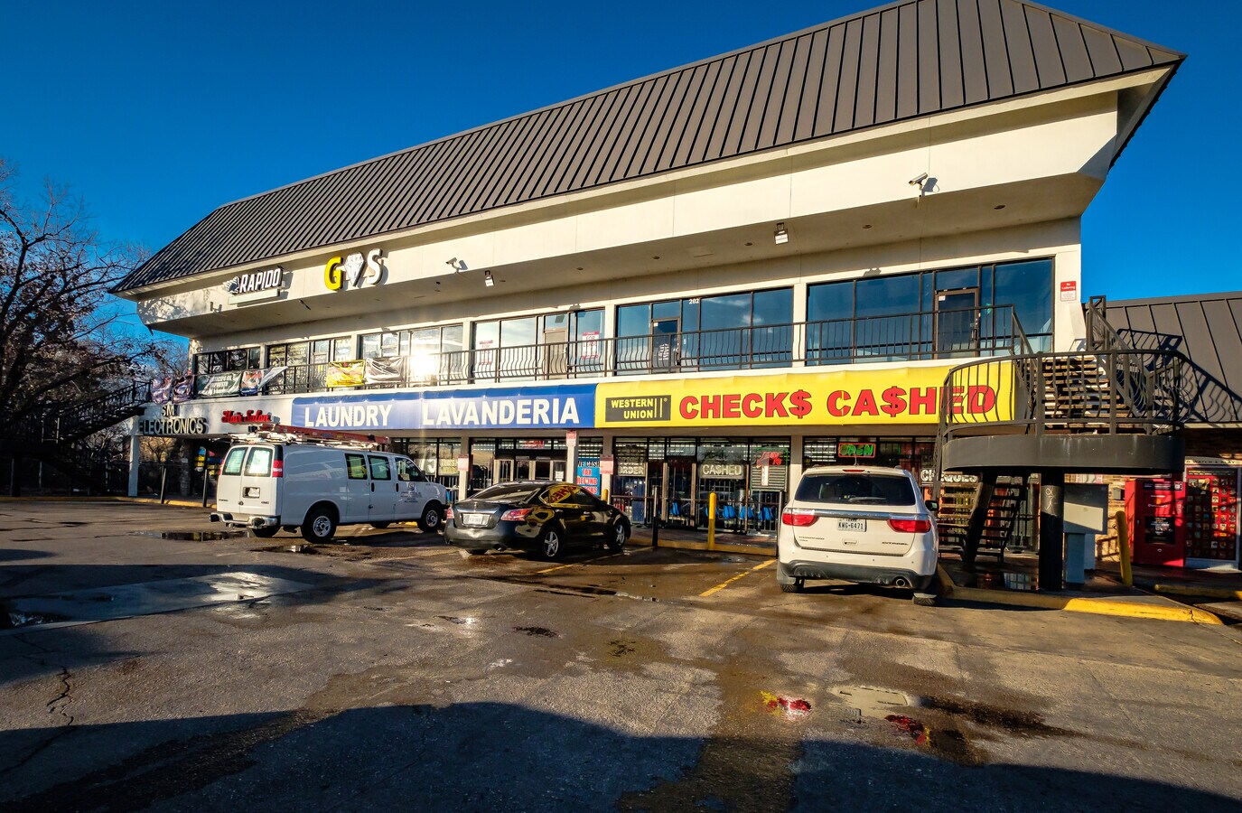 2990 Lombardy Ln, Dallas 75220 UK