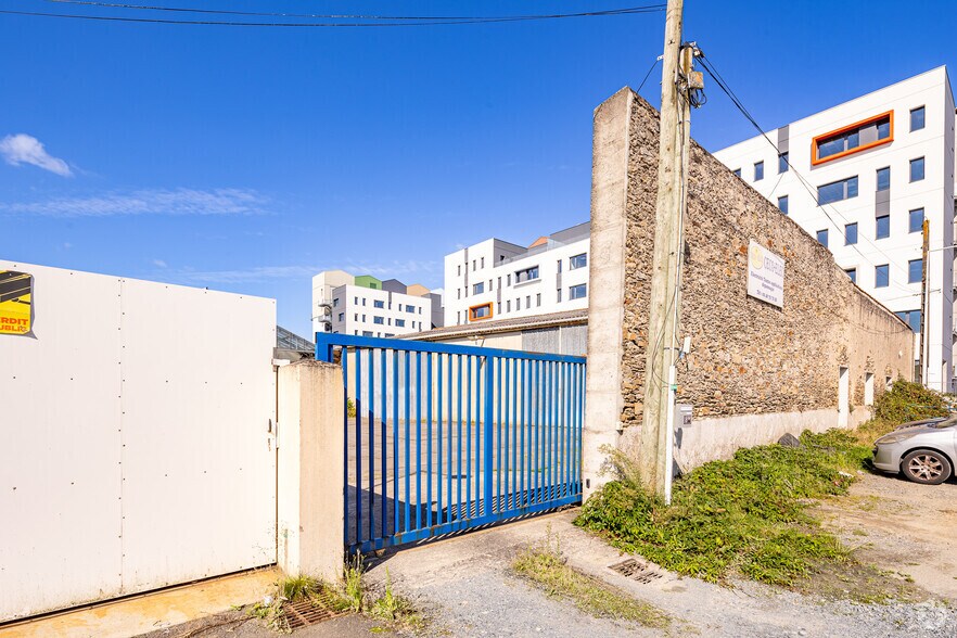 8 Rue James Joule, Rezé to rent - Primary Photo - Image 2 of 4