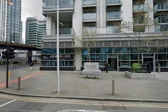 70 Marsh Wall, London to rent Interior Photo- Image 1 of 3