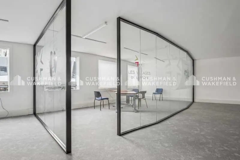 Office in Puteaux to rent Interior Photo- Image 1 of 2