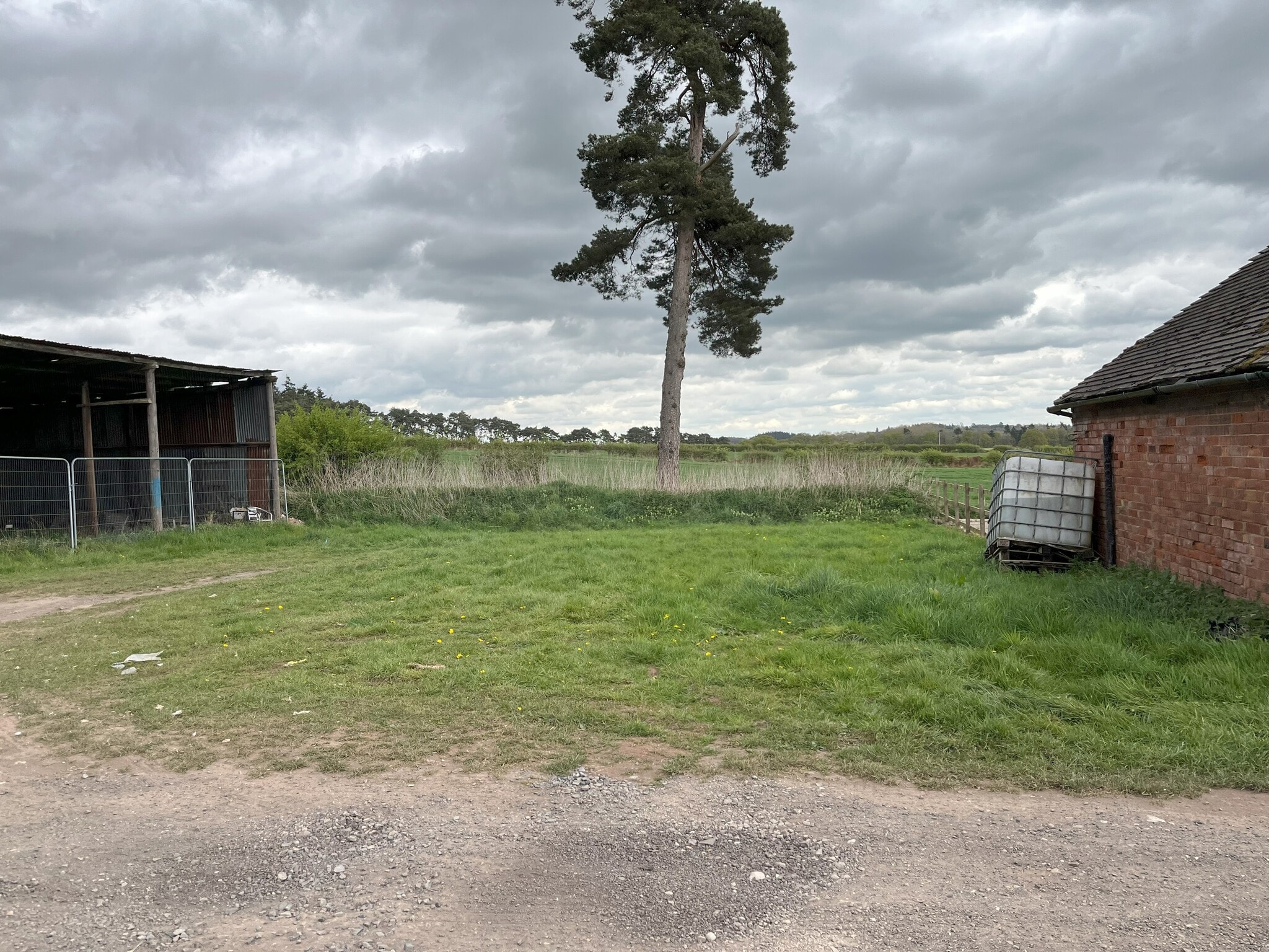Lizzard Lane, Tong to rent Primary Photo- Image 1 of 3