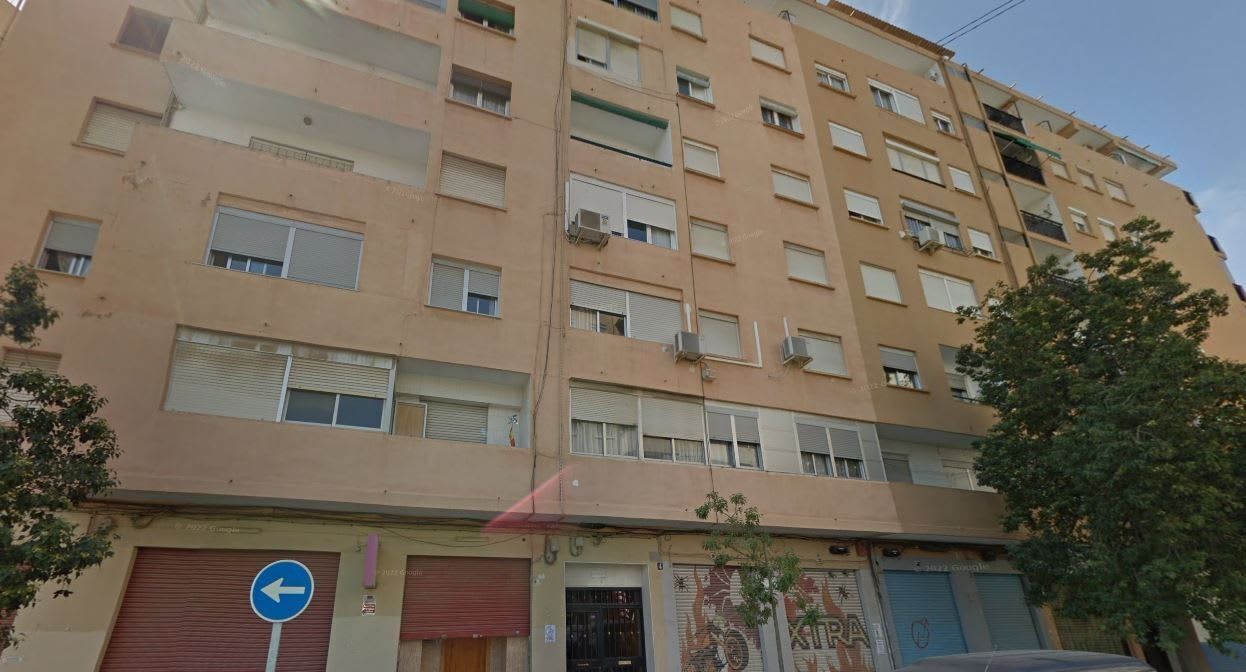 Retail in València, Valencia for sale Building Photo- Image 1 of 2