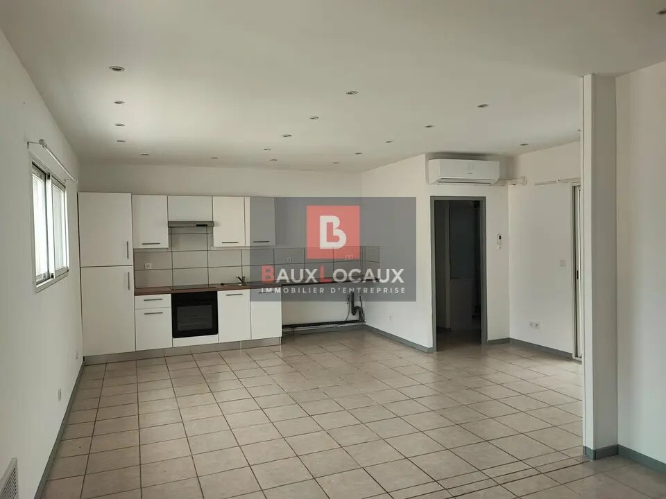 Location Bureaux 80 m² - Photo 1