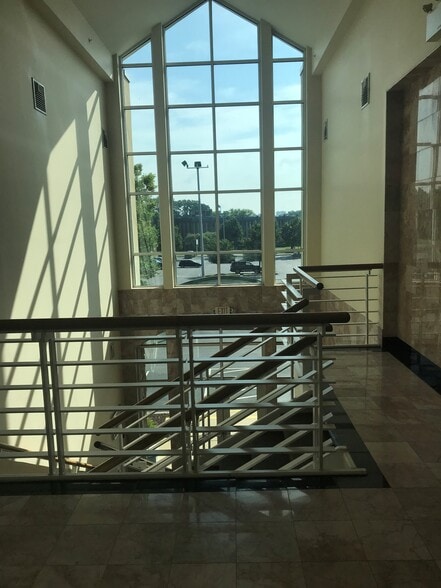 6 Dickinson Dr, Chadds Ford, PA to rent - Interior Photo - Image 3 of 5