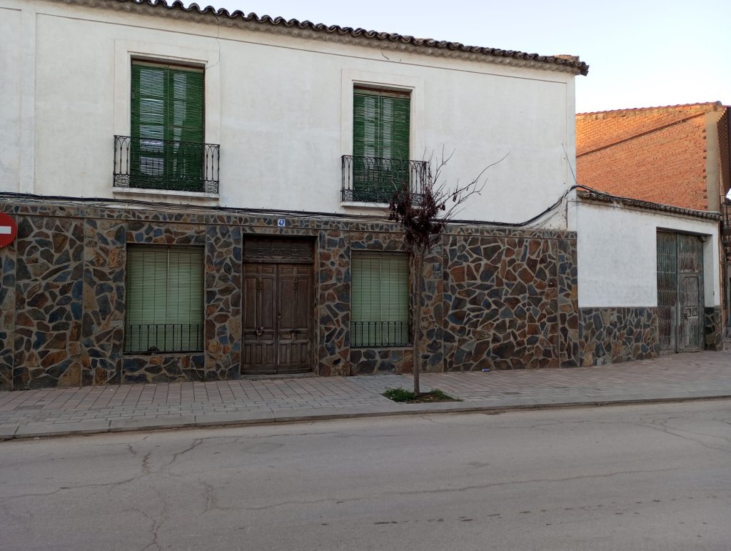 Land in La Villa de Don Fadrique, Toledo for sale Building Photo- Image 1 of 6