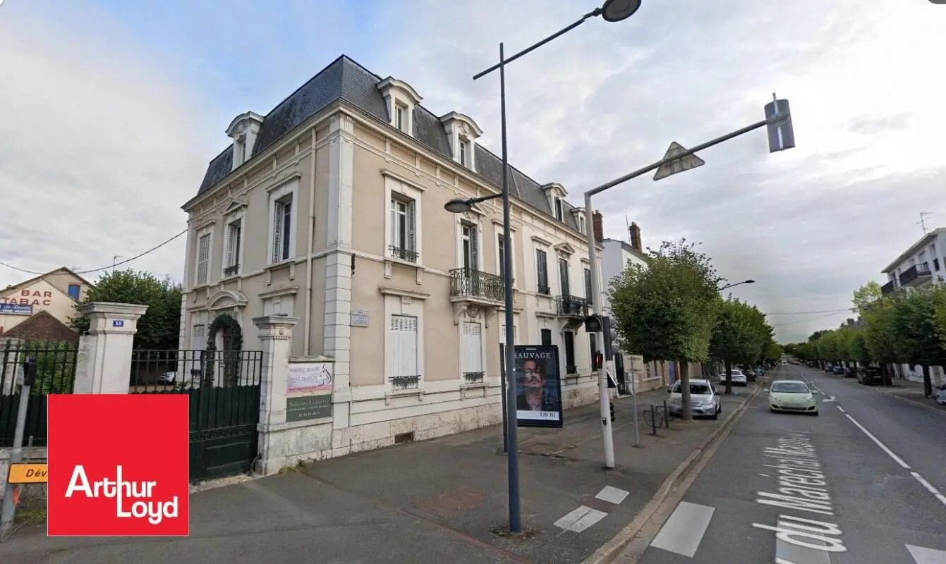 Office in Chartres to rent Building Photo- Image 1 of 5