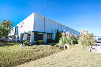 110 Nemec Way, Byhalia, MS for rent Building Photo- Image 1 of 10