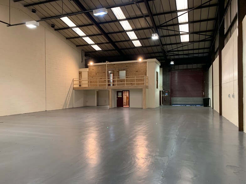 2500 London Rd, Glasgow to rent - Building Photo - Image 3 of 20