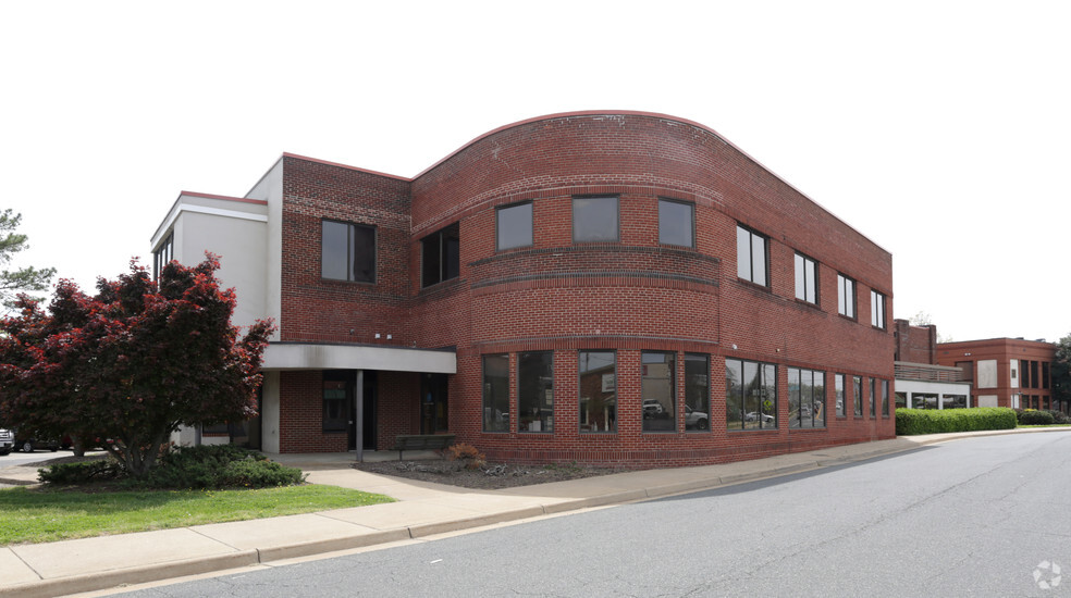 500 Lafayette Blvd, Fredericksburg, VA for rent - Primary Photo - Image 1 of 5