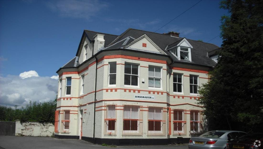 218 Stow Hl, Newport to rent Primary Photo- Image 1 of 2