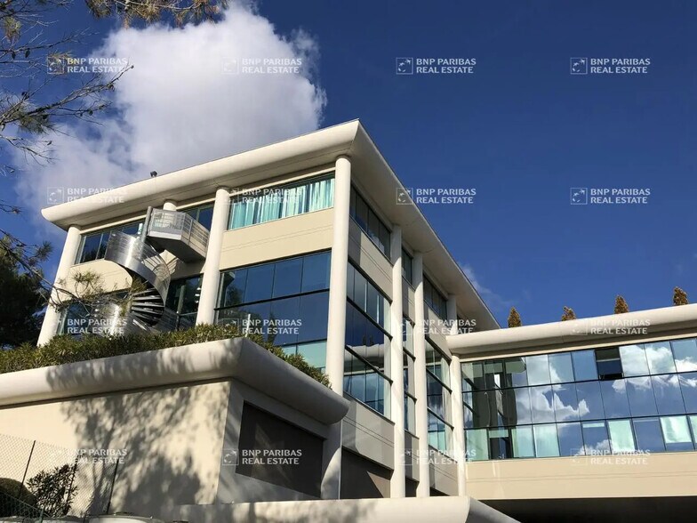 Office in Valbonne to rent - Building Photo - Image 1 of 14